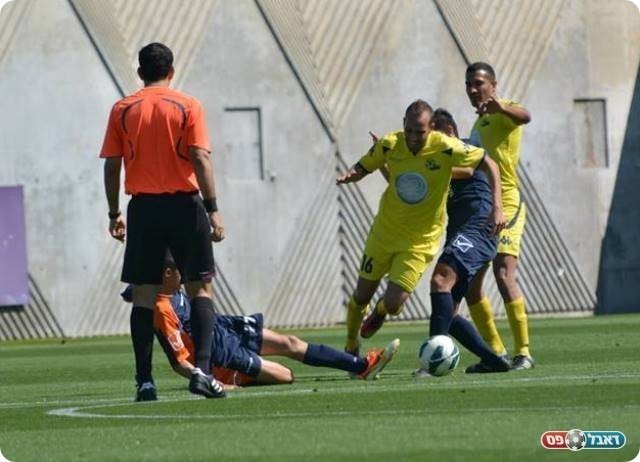 חזר להרכב. פורת (צילום: ולדי מויסייב)