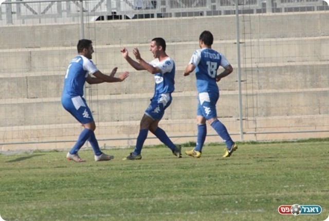 נתיבות פתחה היטב. חוגגים עם גרנדש את הראשון (צילום: שי מוגילבסקי)