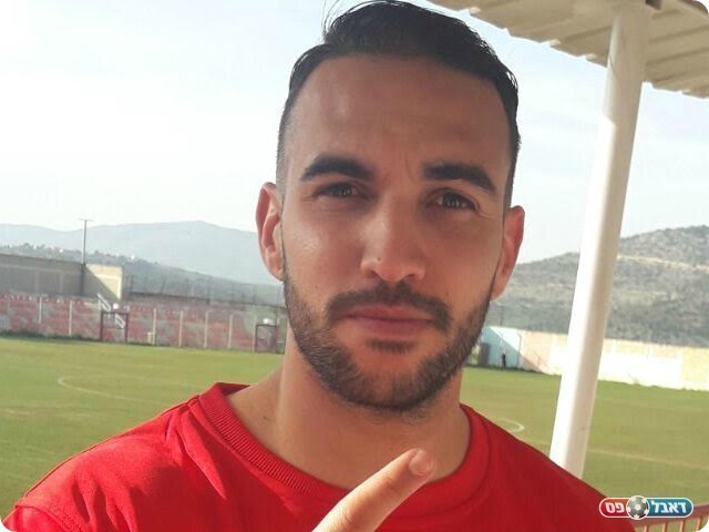 מוטי מלכה בסיום המשחק (דאפר מחאמיד)