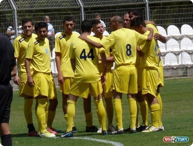 עם 11 שחקנים בלבד. שחקני אורנית (אלי שמואלי)