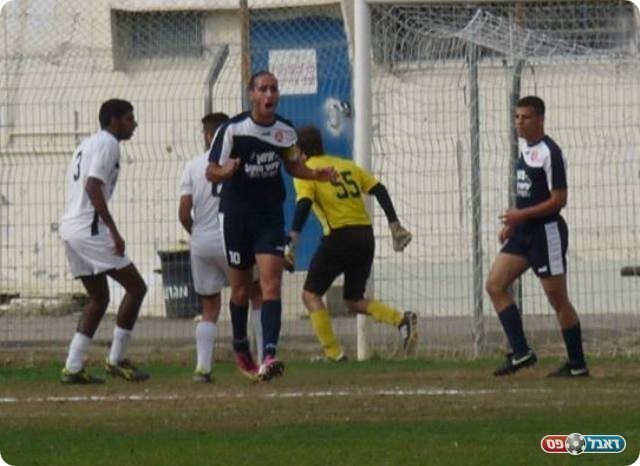 טייבה לחצה. סינדיאני אחרי הרחקה (צילום: אלי שמואלי) 