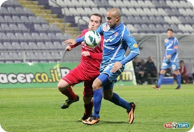 המשחק נרגע. ג'ורג' ודיאמנט (צילום: לירן דורף)