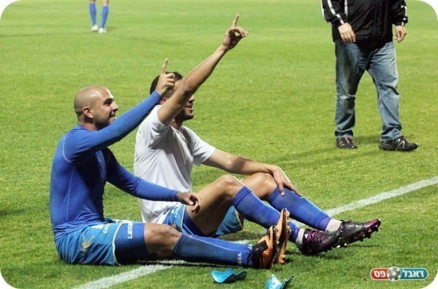 ניצחון חשוב לקטמון. גורג' והלוי חוגגים (צילום: לירן דורף)