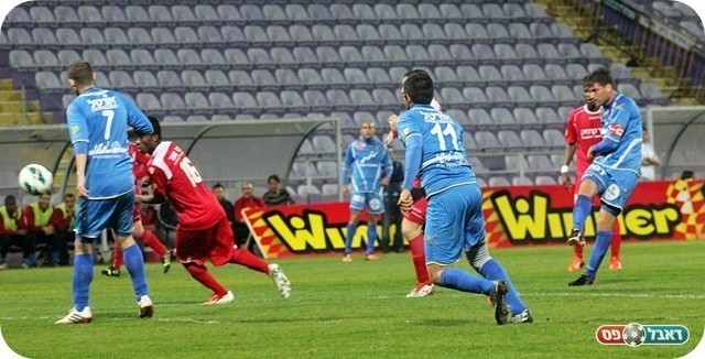 ריח של שער באוויר. אהרון כובש (צילום: לירן דורף)