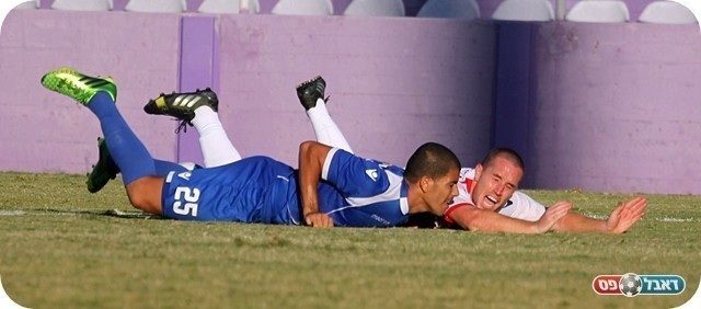 אירועי שנוי במחלוקת. דיאמנט ומלכה בשחייה צורנית (צילום: לירן דורף)