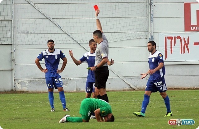שגיב רואה את האדום (לירן דורף)