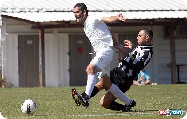 רועי אליהו (לירן דורף)