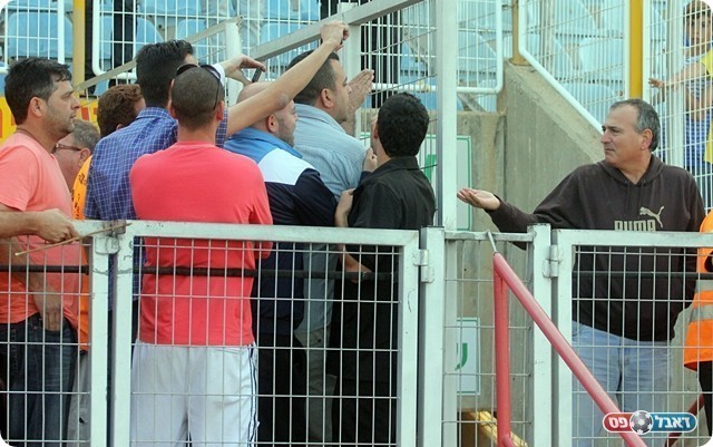 ספיר לא מתרגש מהאוהדים (לירן דורף)