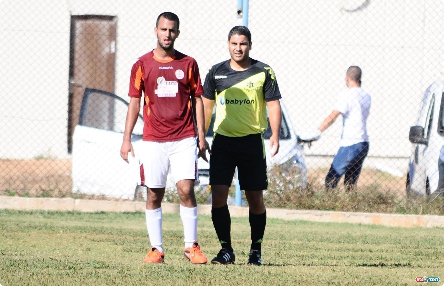 סגל מדולל של שדרות. יניב פרץ (באדום. צילום: אורי גבאי)