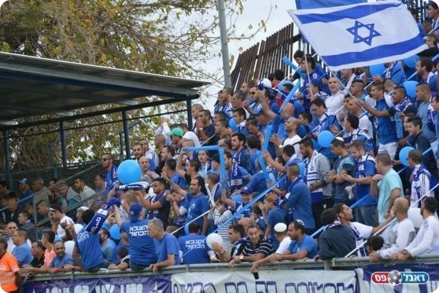 יצאו מאוכזבים. אוהדי שעריים  (צילום: ולדי מויסייב)