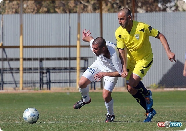 בן חיים תופס את זקן (צילום: לירן דורף)