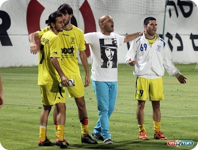 קבוצה בצלמו ובדמותו. סירוטקין (צילום: לירן דורף)