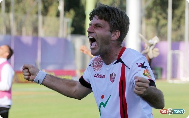 שמרו על סיכוי להינצל. אהרון בתמונת היום (לירן דורף)