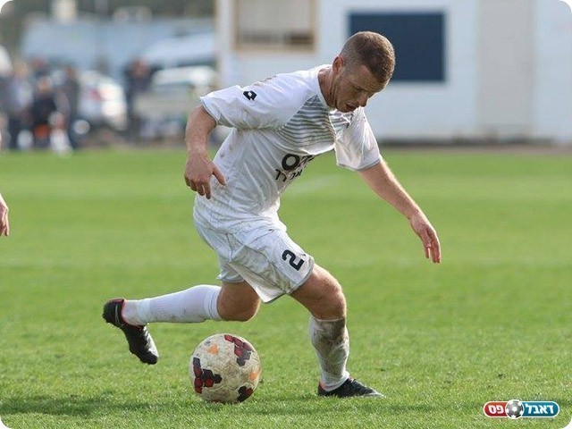 עמיר אבלס (עודד חסין)