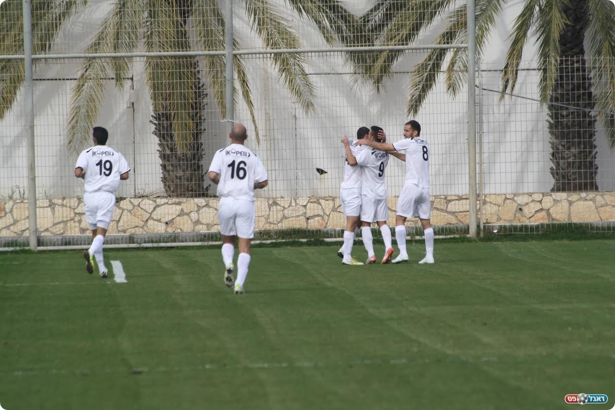 גניש חוגג את הראשון