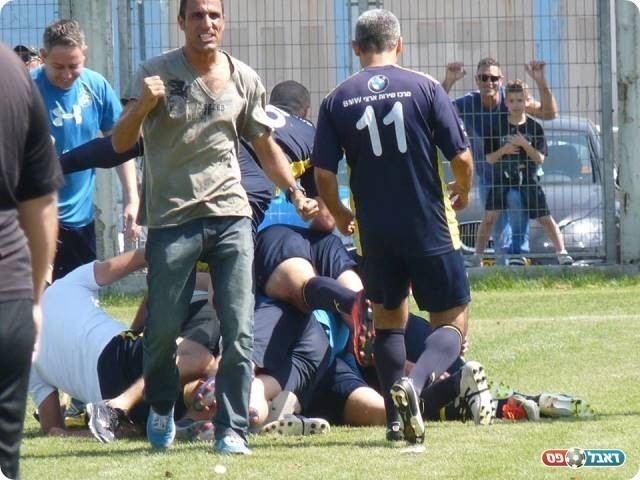 את השמחה קשה לתאר במילים. אנשי רו"ח חוגגים (אלי שמואלי)