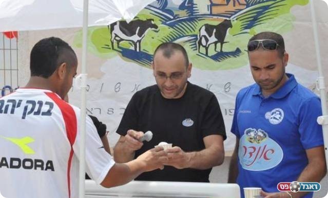 מחווה בשיתוף ארגון וראייטי. הדוכן של גלידה אנדריי (צילום: חאדר אניס)