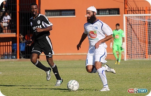 הכיפה החדשה עזרה? כהן צדק לא מתרגש מאילמו (צילום: לירן דורף)