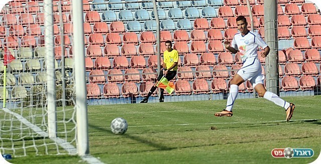 ומגלגל פנימה (צילום: לירן דורף)