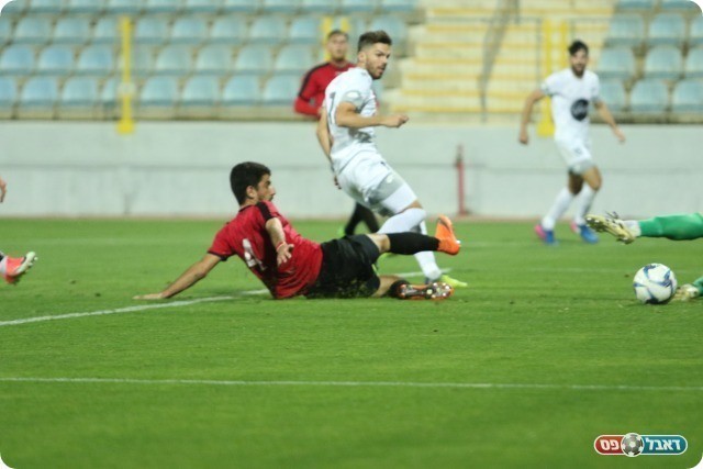 גבאי כובש (עודד חסין)