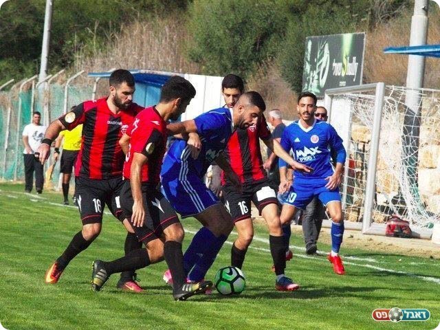 הקשה על החלק האחורי של "רובי שפירא". אביב כהן (דאפר מחאמיד)