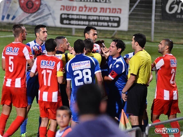 האווירה התחממה, שחקני שתי הקבוצות (קובי פורטל)