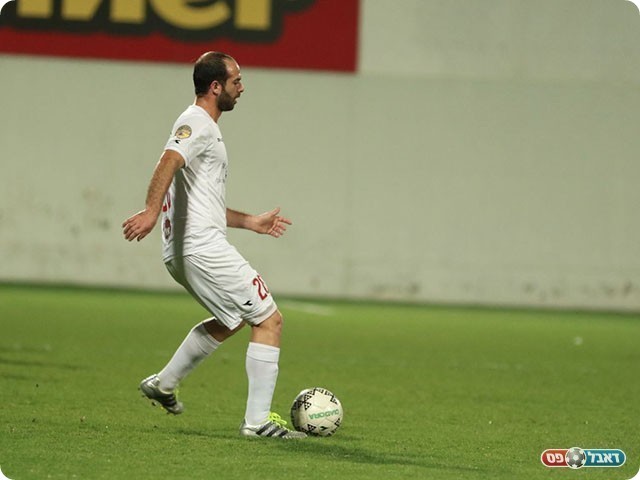 תופקד כמגן שמאלי. הרשקוביץ (נזיה סולטאן)