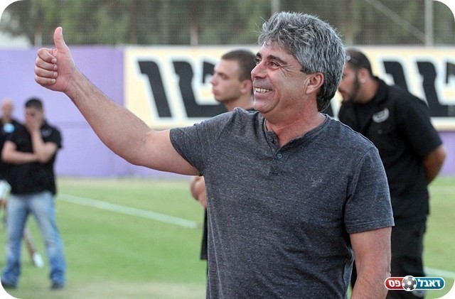 פרוספר אזגי (לירן דורף)