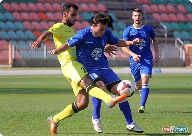 אזברגה ועומר פרץ (לירן דורף)