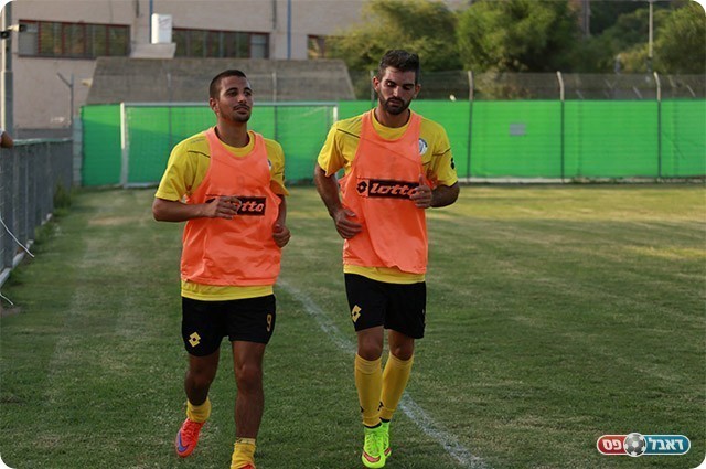 שלומי ברז'יק ונועם איבגי (רון כהן)