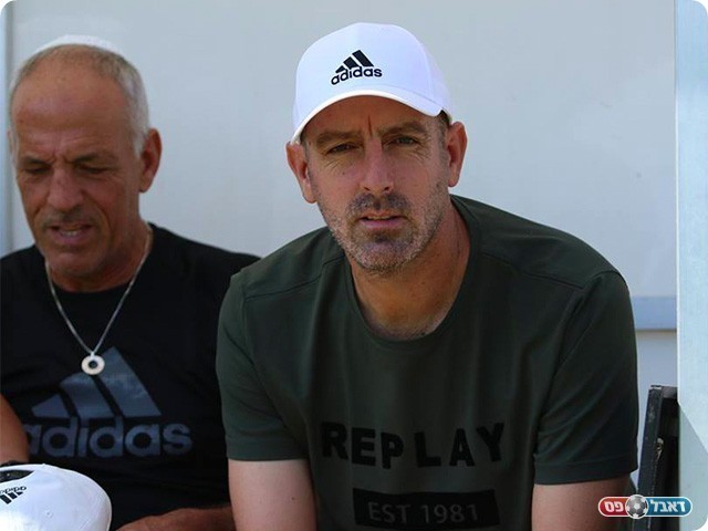 השחקנים סבלו מחום כבד. סויסה (עודד חסין)