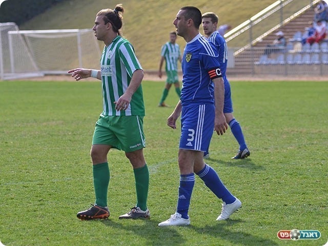 קפטן הקבוצה אילו סויסה (קובי פורטל)