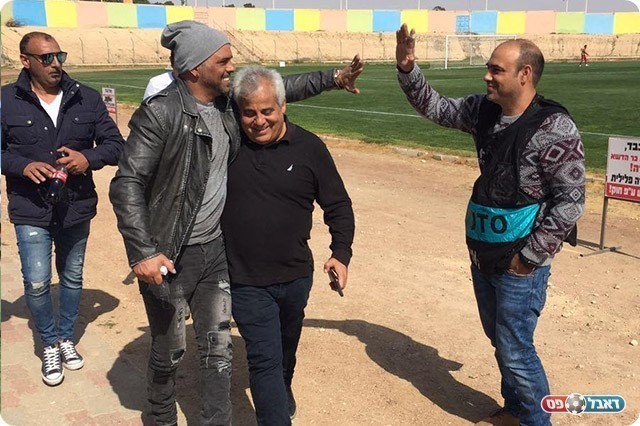 אייל גולן וראש עיריית דימונה (איציק כלפי)