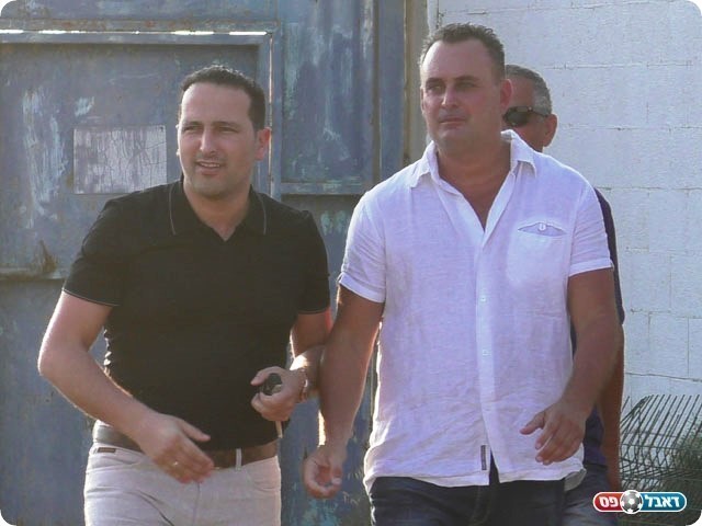 אלדד פרי יחד עם גל אילון. רוצים עלייה (שקד מורג)