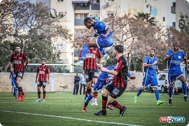 זנה כובש את אחד השערים החשובים של חדרה העונה (וואסים מוואסי)