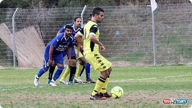 עזרן כובש את הפנדל (לירן דורף)