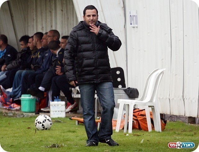 מאמן חדש, אוהד בוזגלו