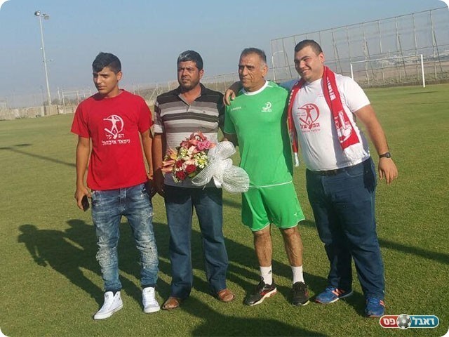 איציק בוזורגי מתקבל בברכה (חאלד דראושה)