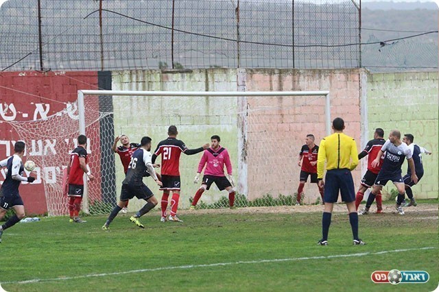 השער של עקיבא (עודד חסין)