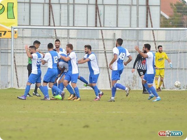 חגגו בדרבי העמקים. שחקני אסי גלבוע (אבי רביבו)