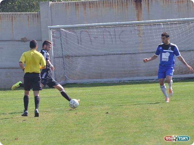 דדו מנסה להפתיע (צילום: קובי פורטל)