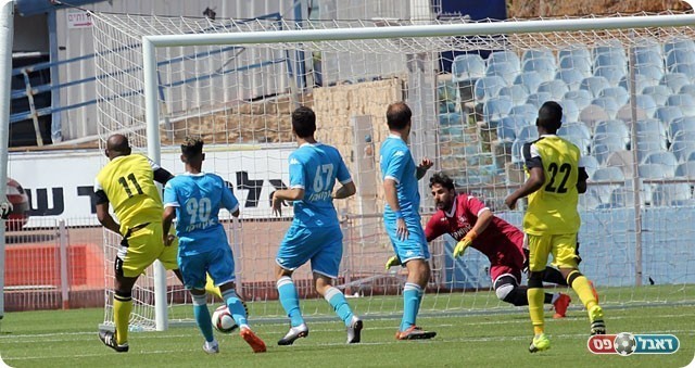 דוס סנטוס החמיץ בפתיחה (לירן דורף)