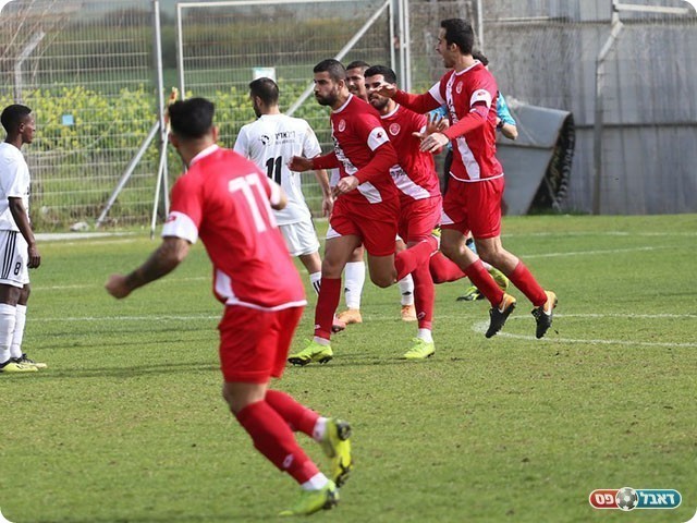 כהן חוגג עם החברים (קובי פורטל)