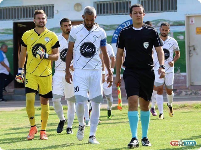 יופיעו למשחק? שחקני טבריה (עודד חסין)