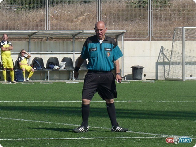  השופט ויליק פליקס שפט בהתנדבות