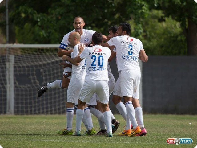 מהתחתית למקום השלישי. שחקני יפו (רפי נחמיאס)