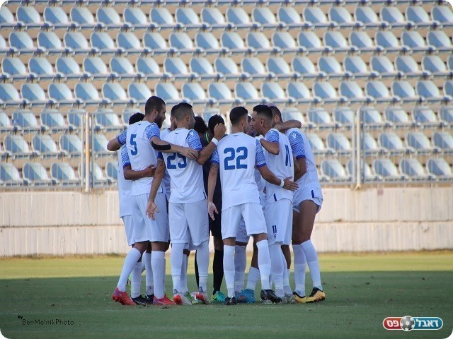 יכבשו את הפסגה על חשבון היריבה העירונית? שחקני מכבי הרצליה (בן מלניק)