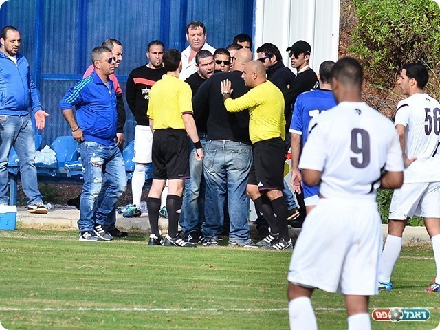 אנשי עראבה באים בתלונות (צילום: ארנון לוי)