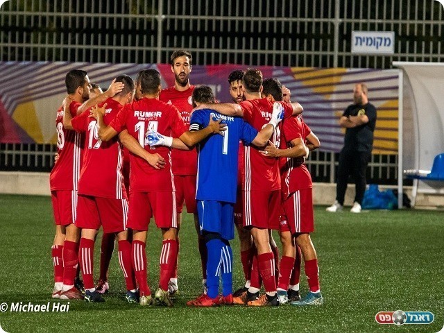 באים בשביל ליהנות. שחקני המכתש חוגגים (מיכאל חי)