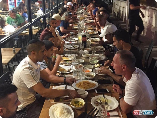 השחקנים התפנקו במסעדה